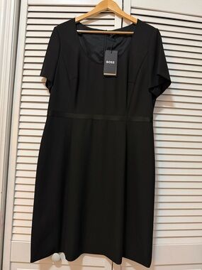 BOSS Black Short-Sleeve Scoop-Neck Midi Dress